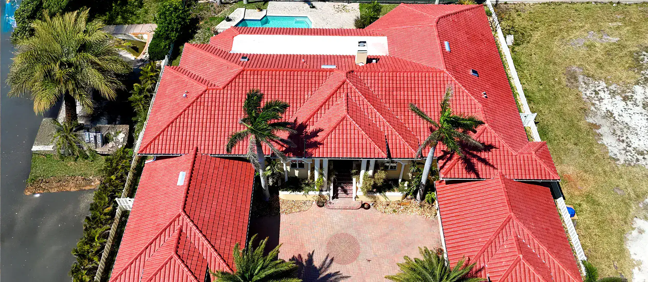 Tile roof on a Florida home, from pitchroofing.com
